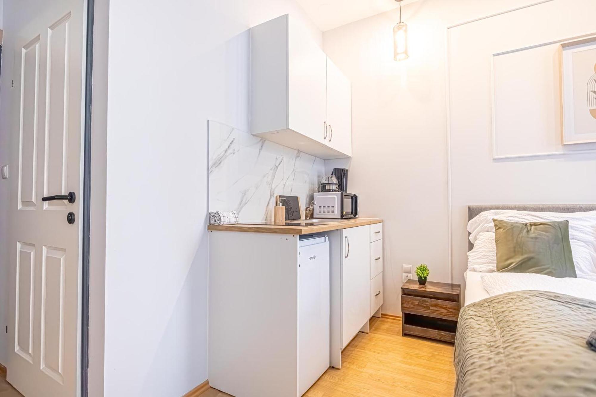 Spacious Shared Apartment Schoenbrunn Vienna Exterior photo