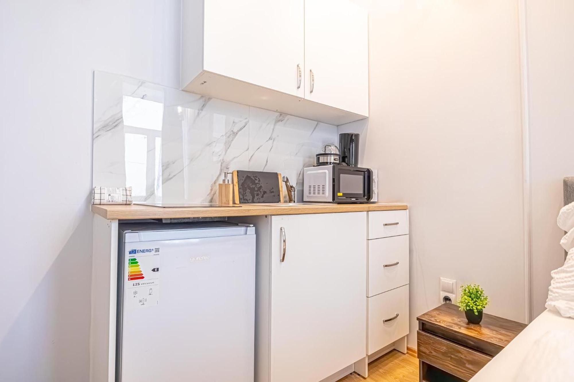 Spacious Shared Apartment Schoenbrunn Vienna Exterior photo